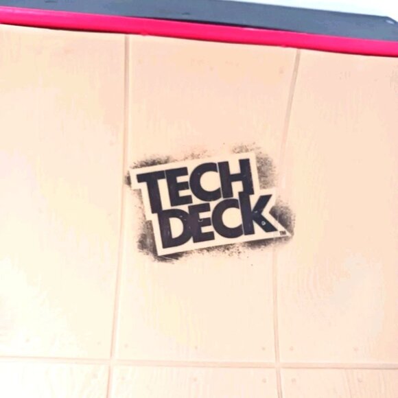 Tech Deck Fingerboard  Halfpipe Ramp Set of 2 No Connectors - Picture 2 of 8